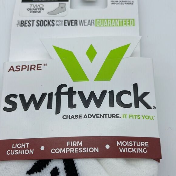 Swiftwick aspire two Quarter Crew Socks White Size Medium New - Picture 2 of 5
